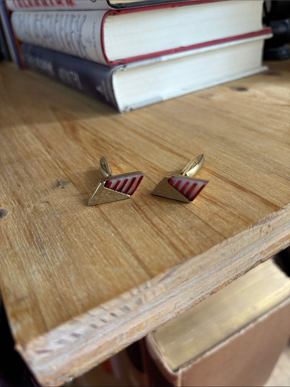 Vintage Gold-tone Geometric Cufflinks with Red Striped Inlay